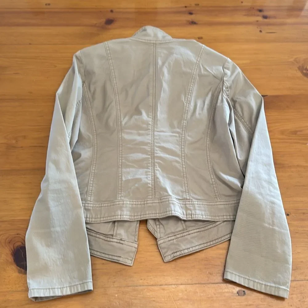 White House Black Market Ruffle Front Jacket